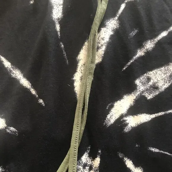 Lularoe 3XL Brittany Hoodie Sleeveless Pullover Geometric Army Green - Picture 4 of 7